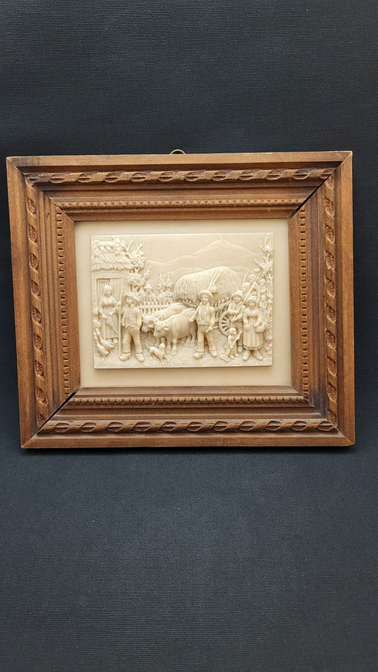 Statuette: Kalk-Bild im Holzrahmen – Usato da Basel venduto da spinne02 1