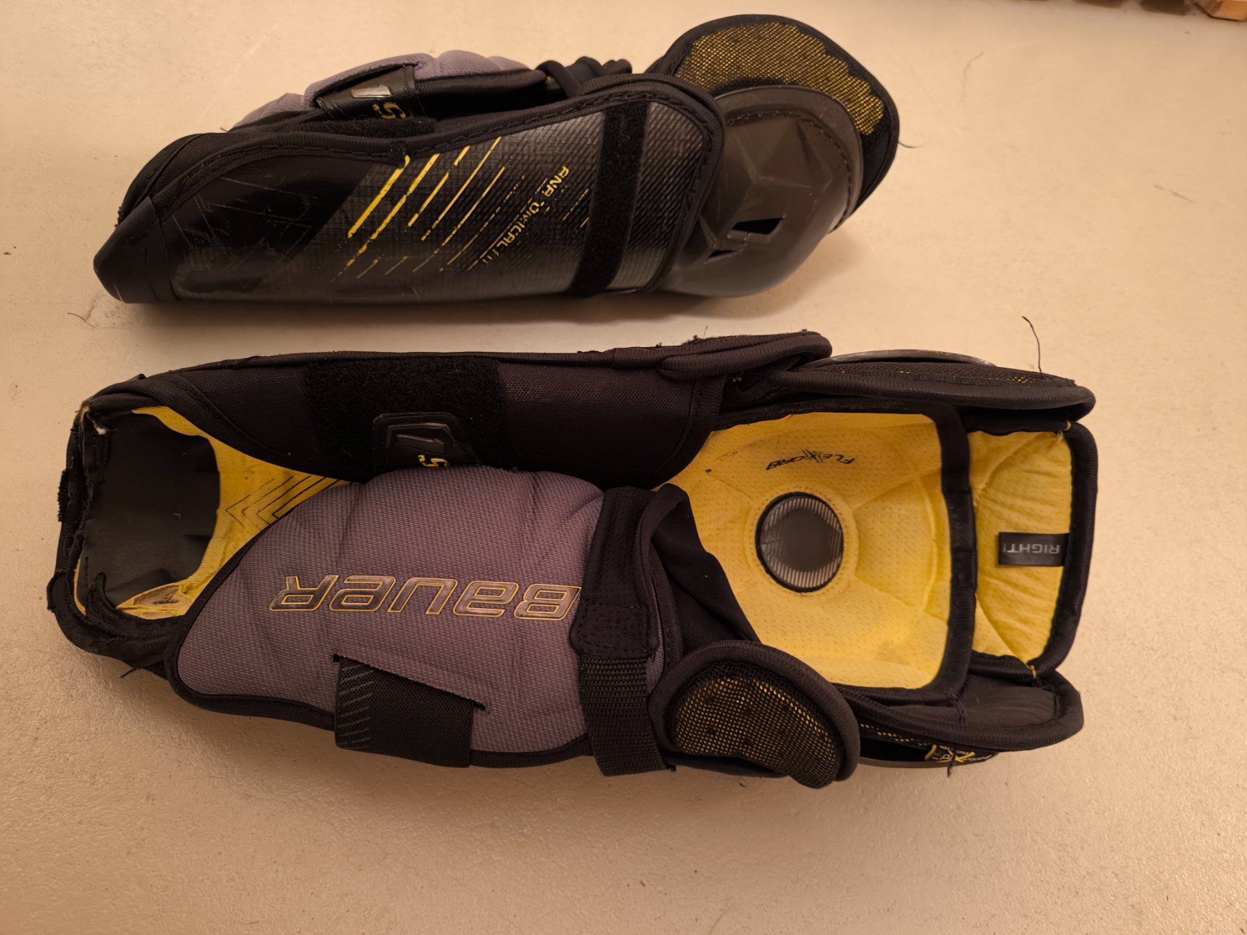 Bauer Pattini da ghiaccio: Bauer Eishockey Schlittschuhe Grösse 39 - Beite EE – Usato da Bassersdorf venduto da daniela_annacaterina 9