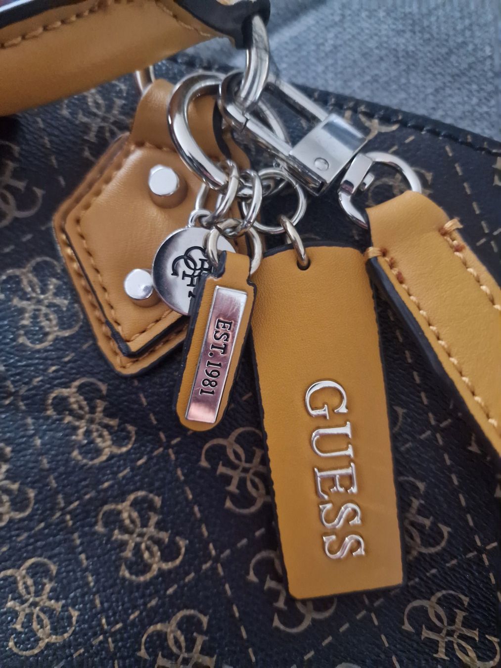 Guess Taschen für Damen: Guess Tasche – Gebraucht aus Altishausen von ter_58nj 1