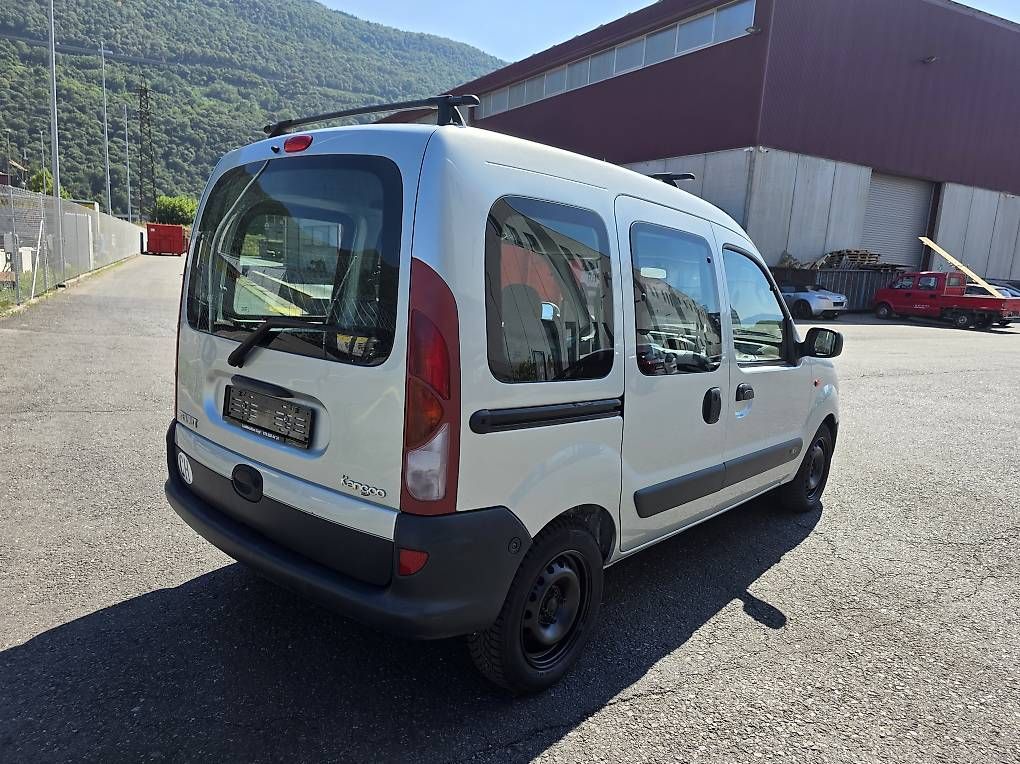 Autos: Renault Kangoo A/C  Collaudato 2025 – D'occasion à Cadenazzo par LuismacchineSagl 3