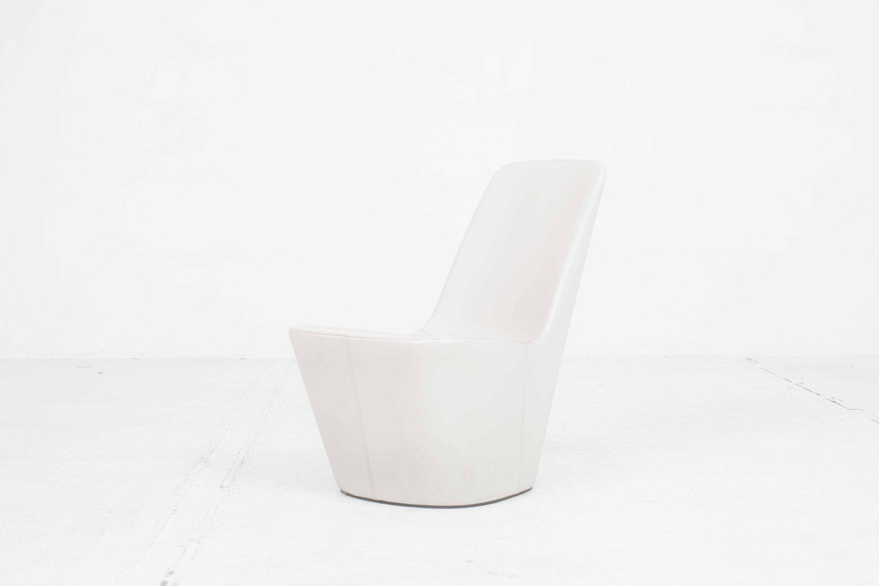 Vitra Poltrone: Vitra Monopod Sessel von Jasper Morrison in hellgrauem Leder – Usato da Zürich venduto da STUZH38 3