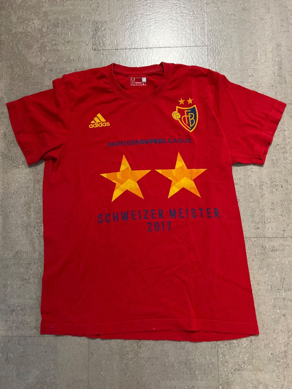 T-shirts: FCB TShirt Gr M – D'occasion à Basel par Winniepuuh