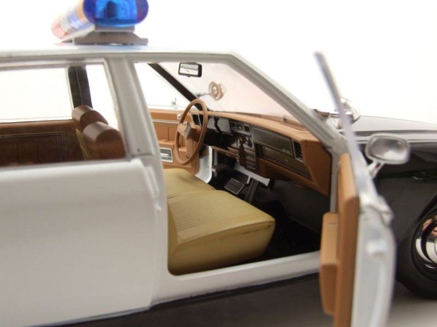 Chevrolet Modellini d'auto: Chevrolet Caprice III Phase II 1982-1987 "Metropolitan – Nuovo e nell'imballaggio originale da Gerlafingen venduto da espero88 4