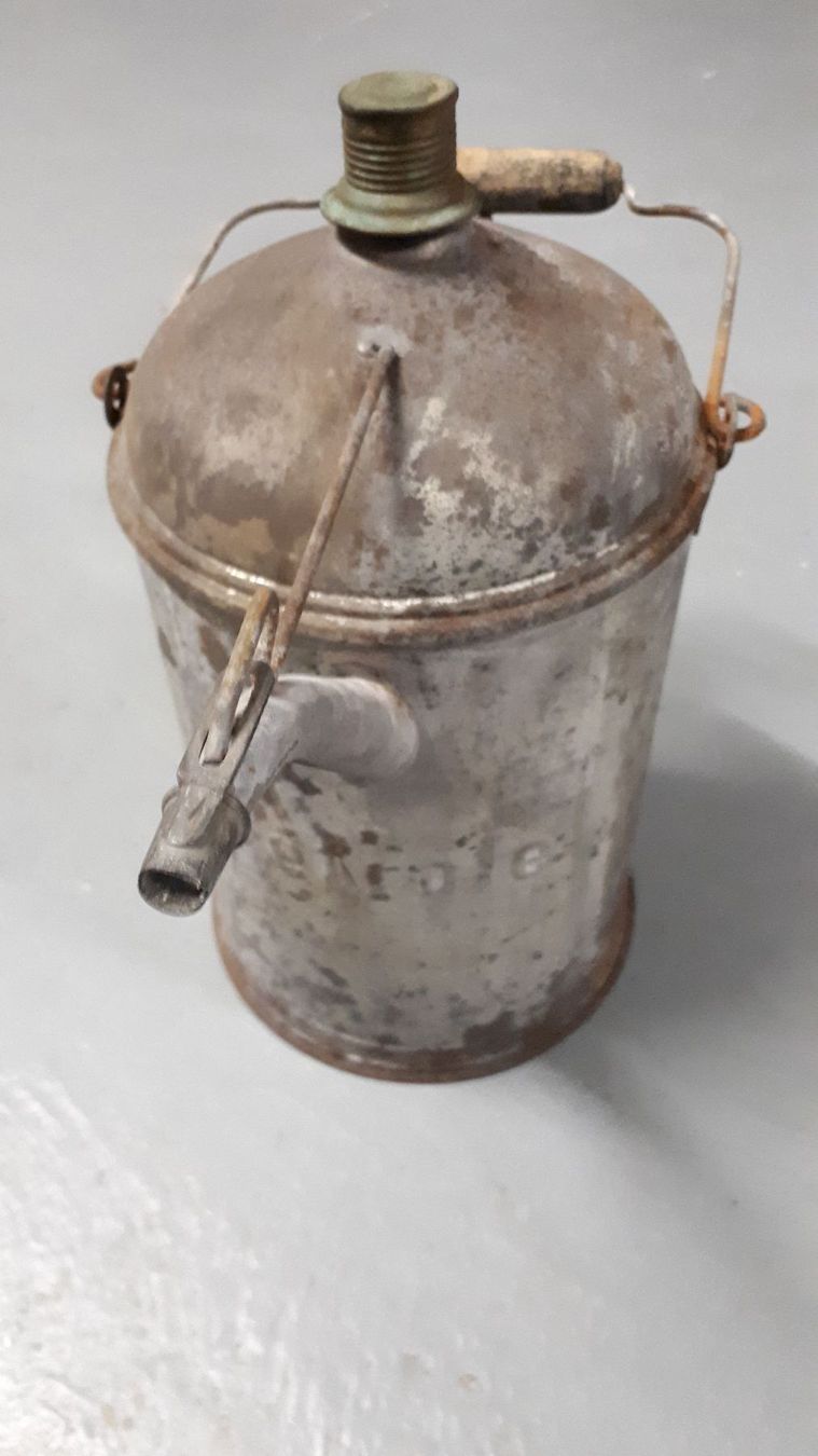 Accessori per altri veicoli: Bidon à pétrole ancien – Usato da courtetelle venduto da bmwhp2 1