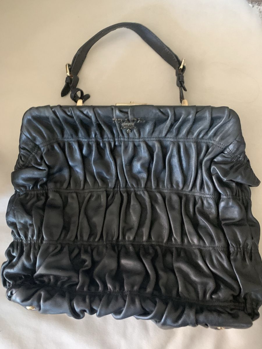 Prada Taschen für Damen: Prada Tasche – Gebraucht aus Bergdietikon von zor_856j 9