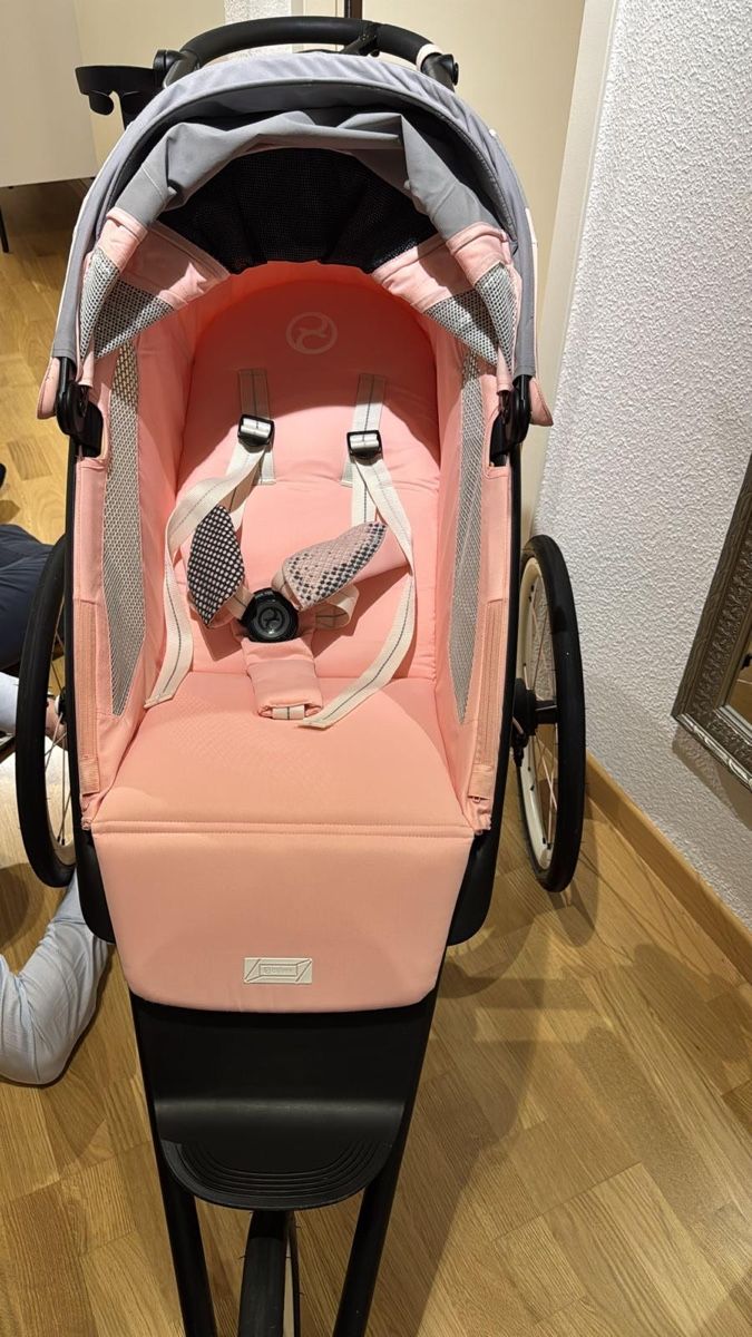 Cybex Avi Jogger Kinderwagen, Top Zustand, Rosa/Schwarz! (Gebraucht) in  Greifensee fr CHF 230  nur Abholung auf Ricardo kaufen