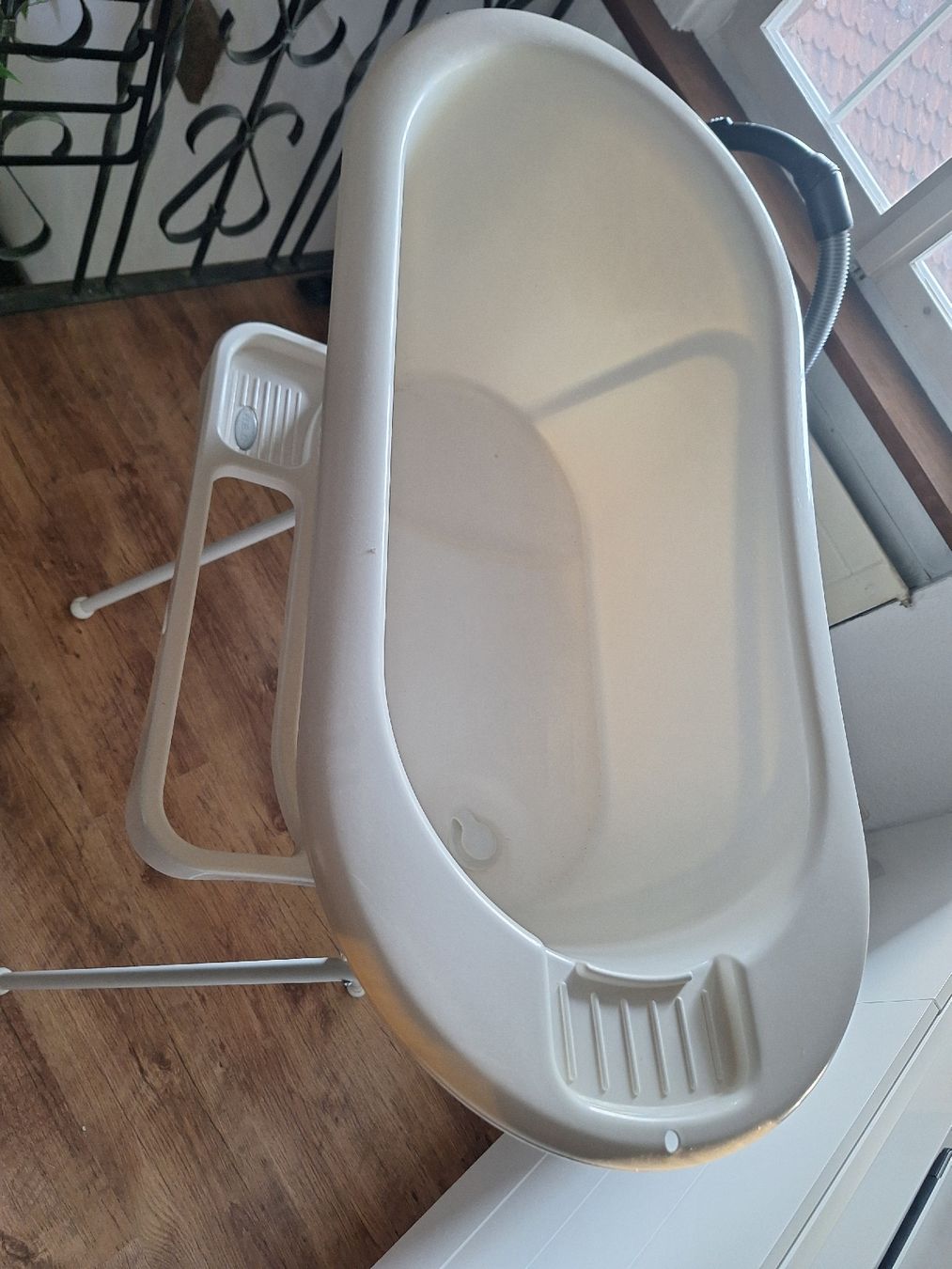 Badewannen: Baby Badewanne mit Ständer gebraucht – Gebraucht aus Uhwiesen von Marthalen02 1