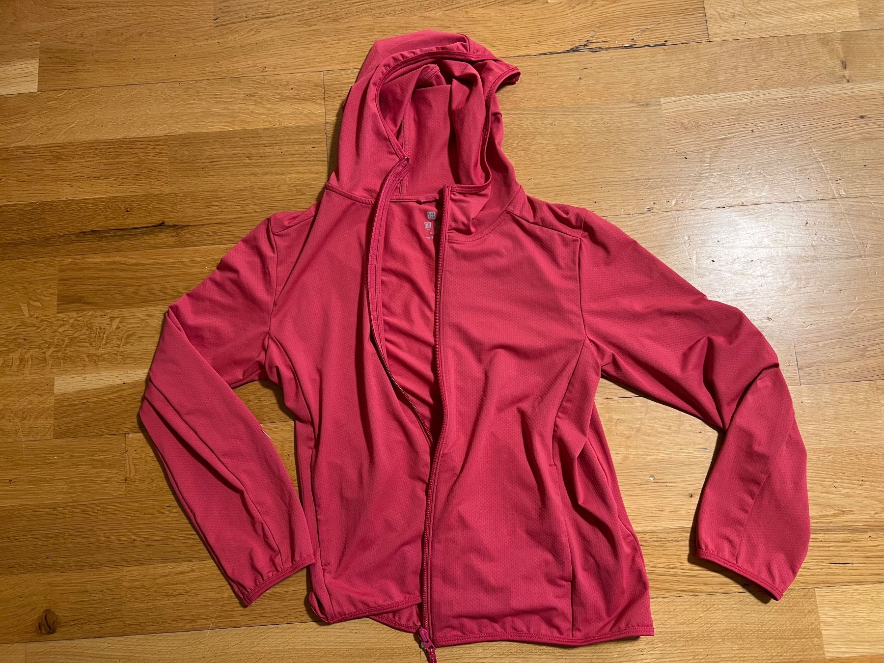 Uniqlo Giacche & Cappotti: Uniqlo Jacket Jacket Training Gr 9-10J – Usato da Ebmatingen venduto da dartim