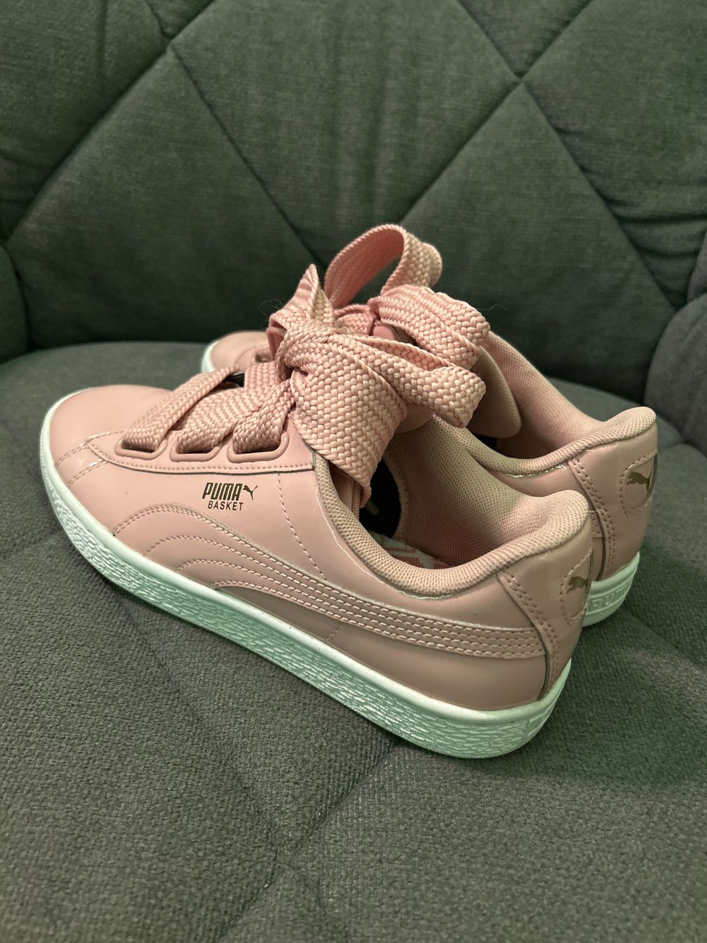 Puma Scarpe da donna: Puma Suede Heart Satin Gr. 38 – Usato da Allschwil venduto da GrenzWert