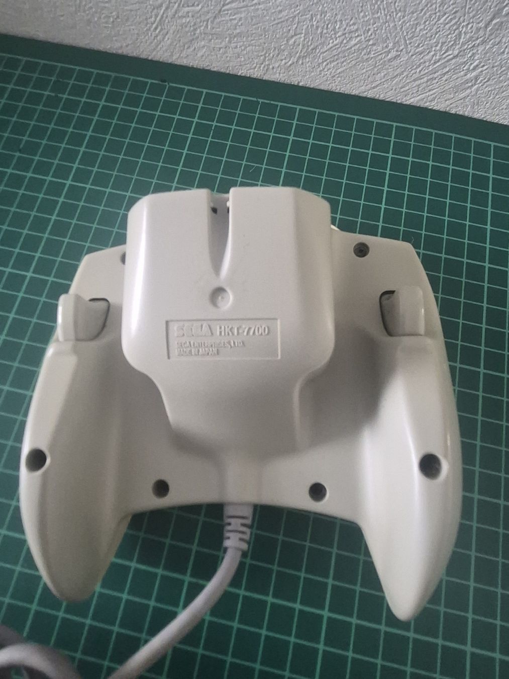 Manettes: Sega Dreamcast Controller HKT-7700  – D'occasion à Meyrin par Retro-GZ 2