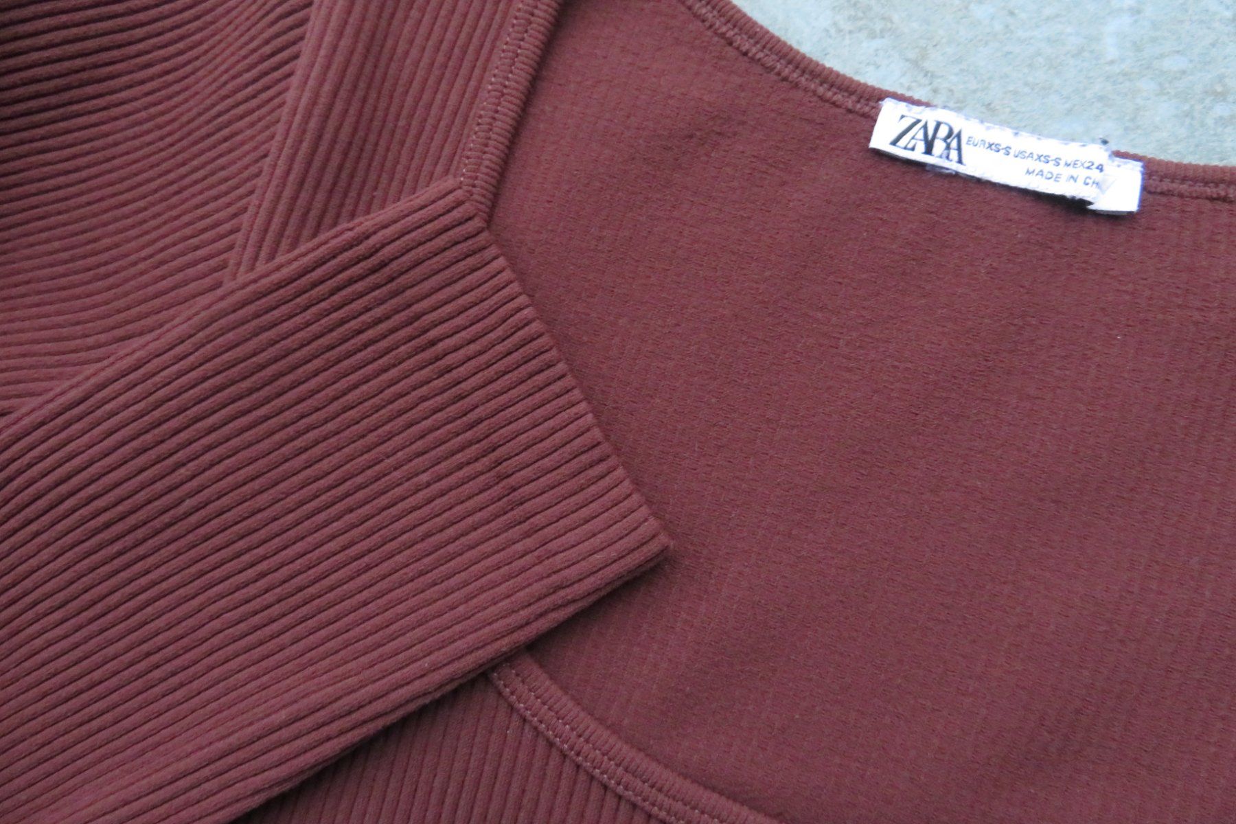 Zara Pullover & Sweatshirts: ZARA Kurzpullover Langarm Gr.  XS/S – Neu (gemäss Beschreibung) aus Wil ZH von Tamagy 1