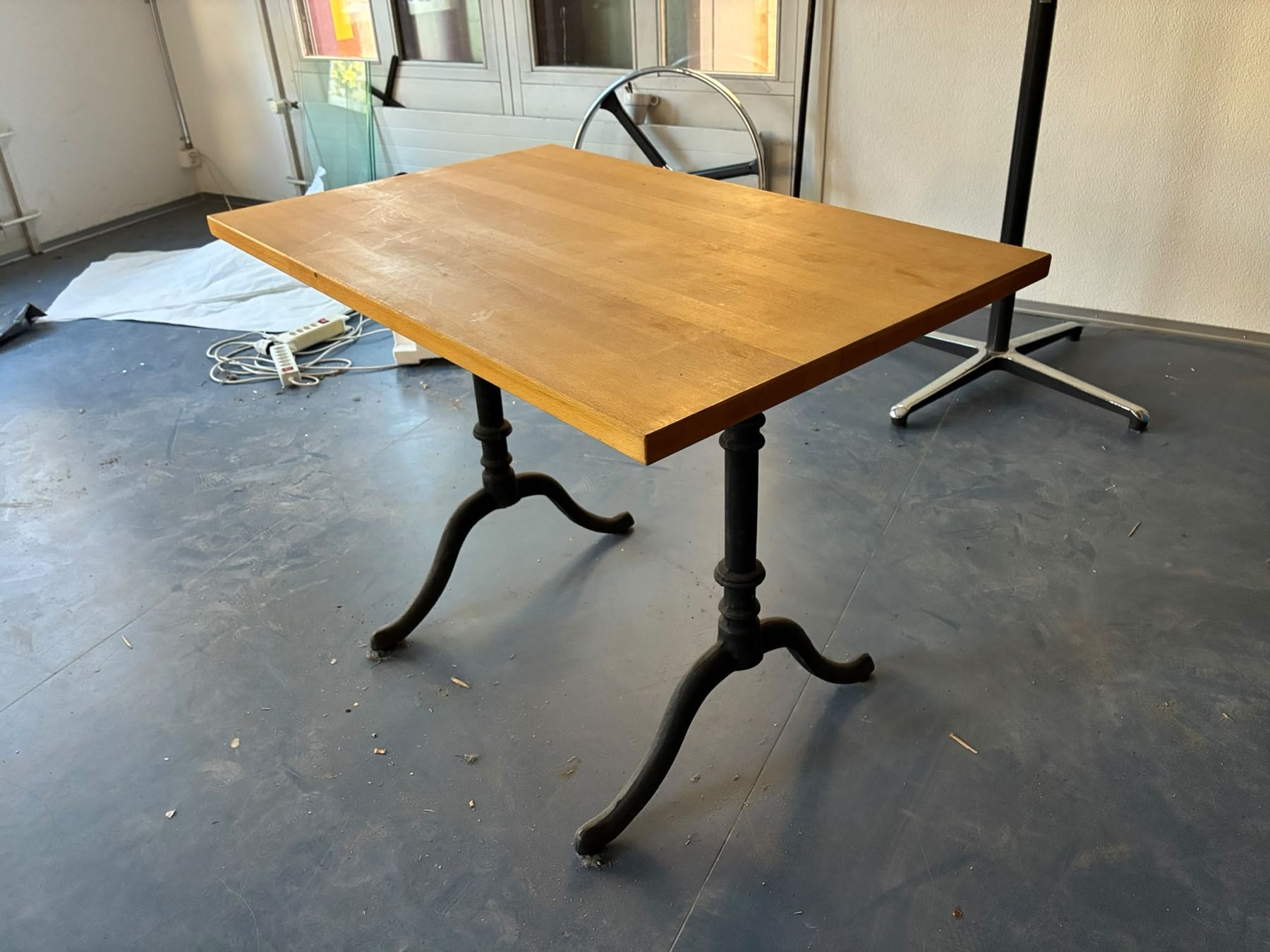 Tavoli: Beizentisch (10 Stück) – Nuovo (secondo la descrizione) da Bern venduto da Bed_and_Brocki