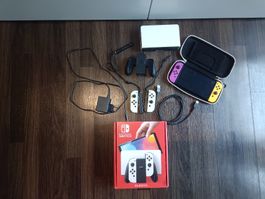Nintendo Switch OLED Konsole mit Zubehör 