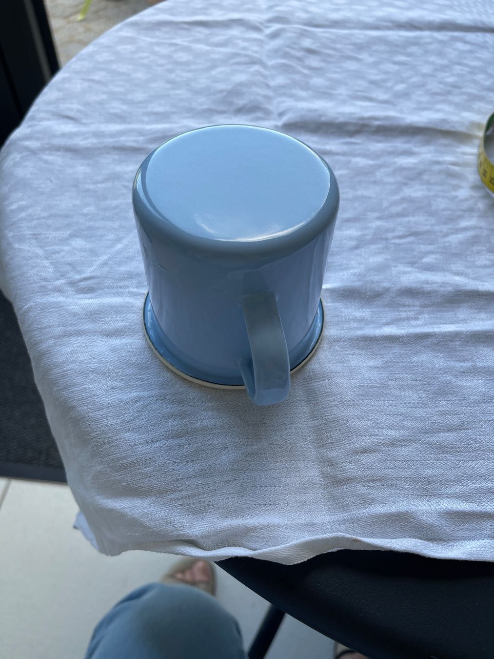 Tazze: Emaille Tasse hellblau mit Logo guter Zustand – Usato da Gutenswil venduto da yneB1943 2
