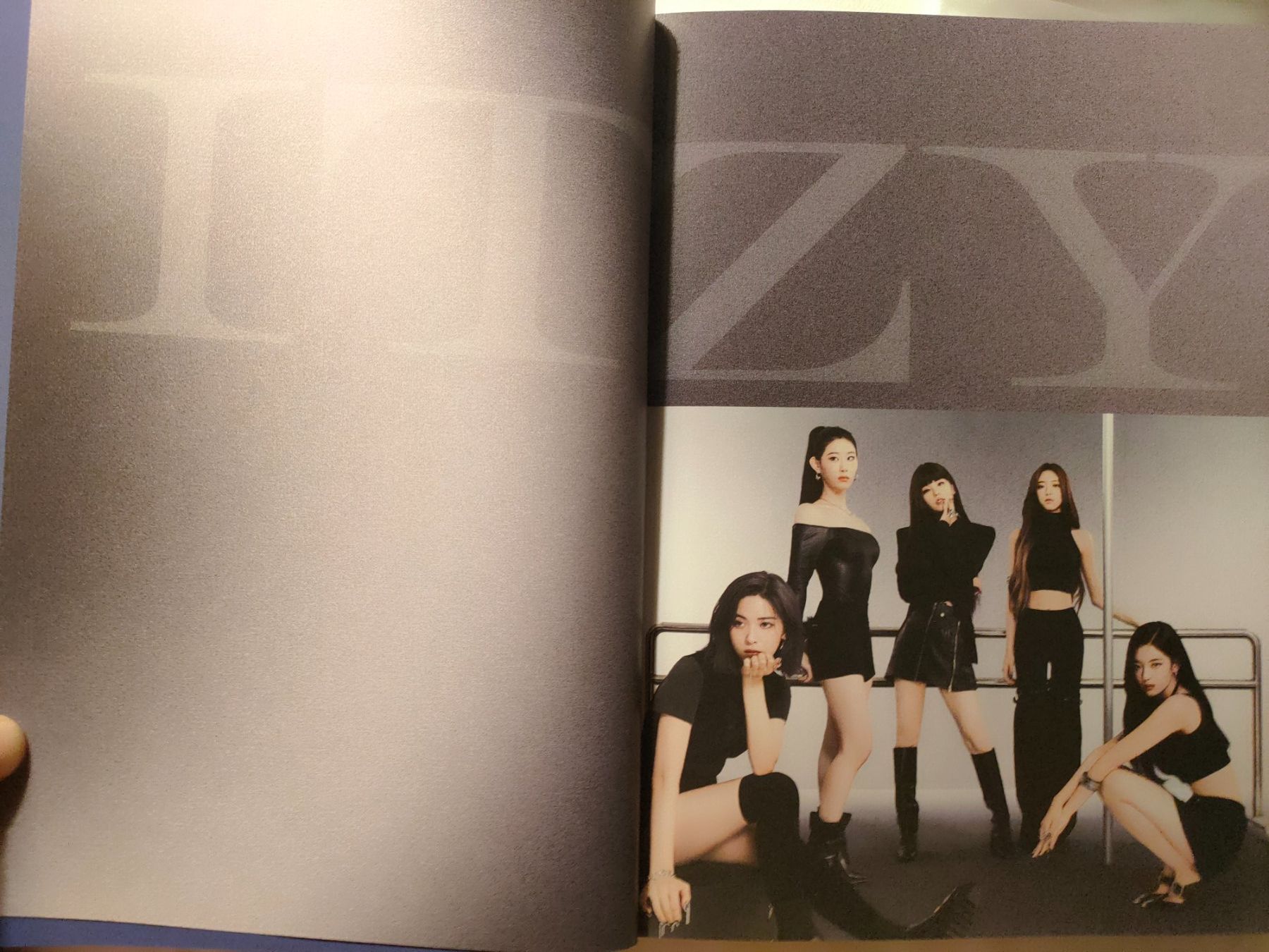 CD: CD K-POP ITZY " CHESHIRE " – Usato da Solothurn venduto da piz_77l6 2