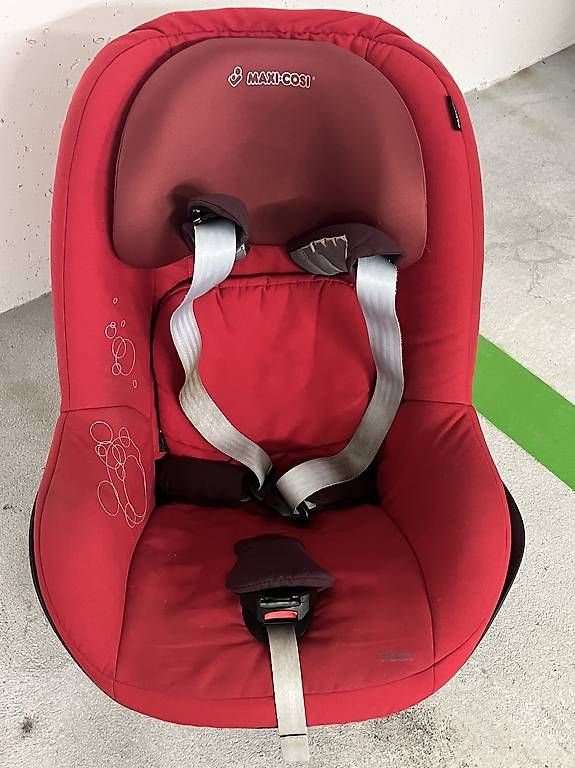 Seggiolini per auto: Maxi Cosi Auto Kindersitz  – Usato da Knonau venduto da Gysii