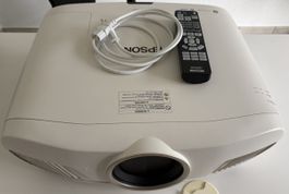 EPSON TW-7300 4K