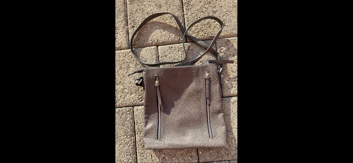 Taschen für Damen: Tasche mit diversen Fächer, guter Zustand – Gebraucht aus Züberwangen von are1968