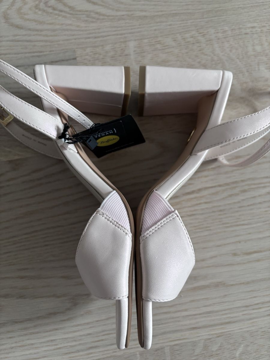 Buffalo Scarpe da donna: Buffalo - Riemensandalette - Top – Nuovo (secondo la descrizione) da Weinfelden venduto da can_r565 7