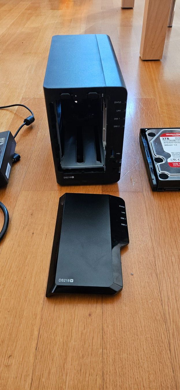 Synology Server: Synology NAS DS218+ mit 2x 3TB WD Red Festplatten – Usato da Lenk im Simmental venduto da oli66661 2