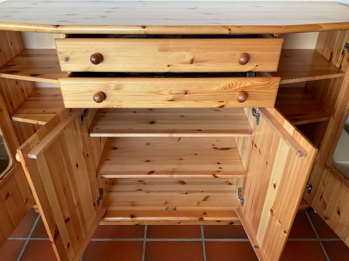Vetrine: Highboard/Vitrine aus Kiefernholz – Usato da Dagmersellen venduto da Pining1 4