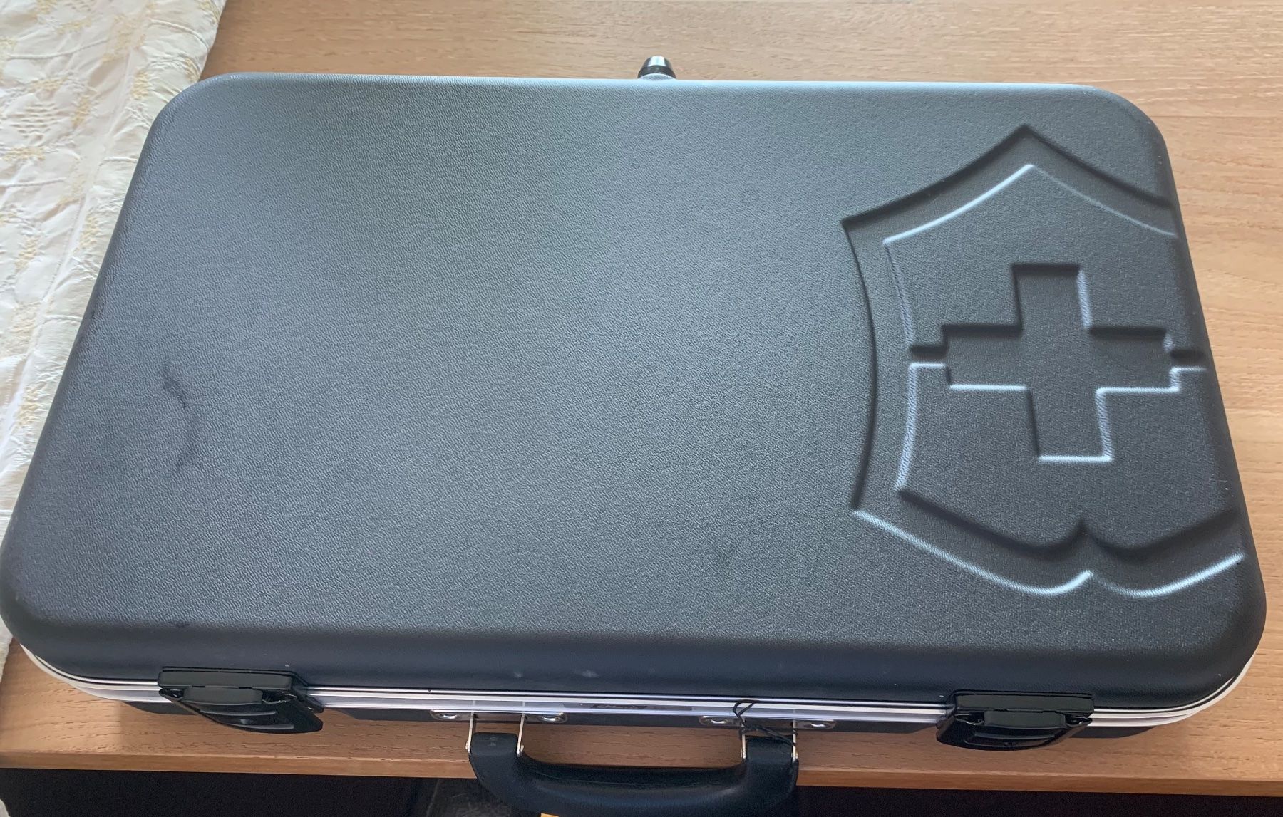 Victorinox Coltelli: Victorinox Messerkoffer Set gebraucht – Nuovo (secondo la descrizione) da Zürich venduto da matteobarbara 3