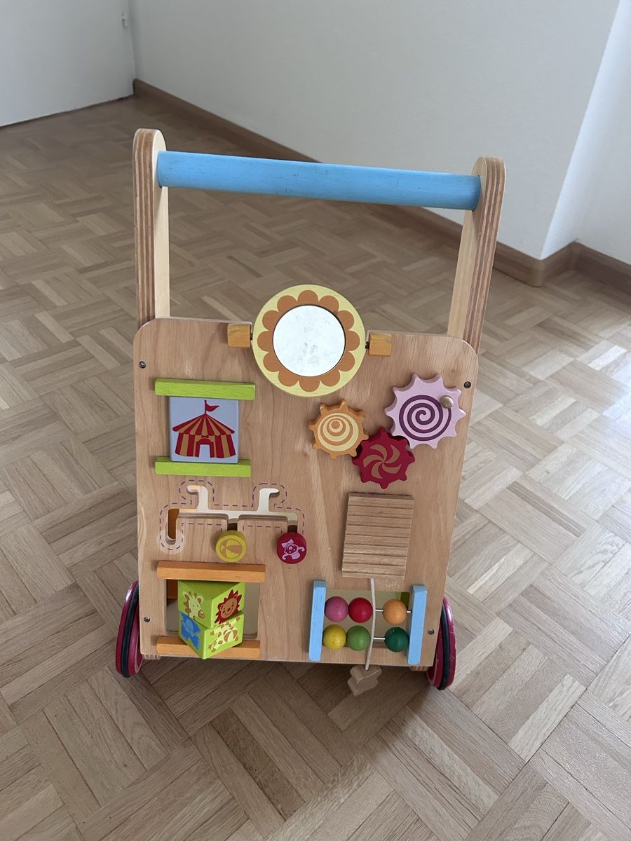 Jouets: Lernlaufwagen – D'occasion à Lausen par Ella685