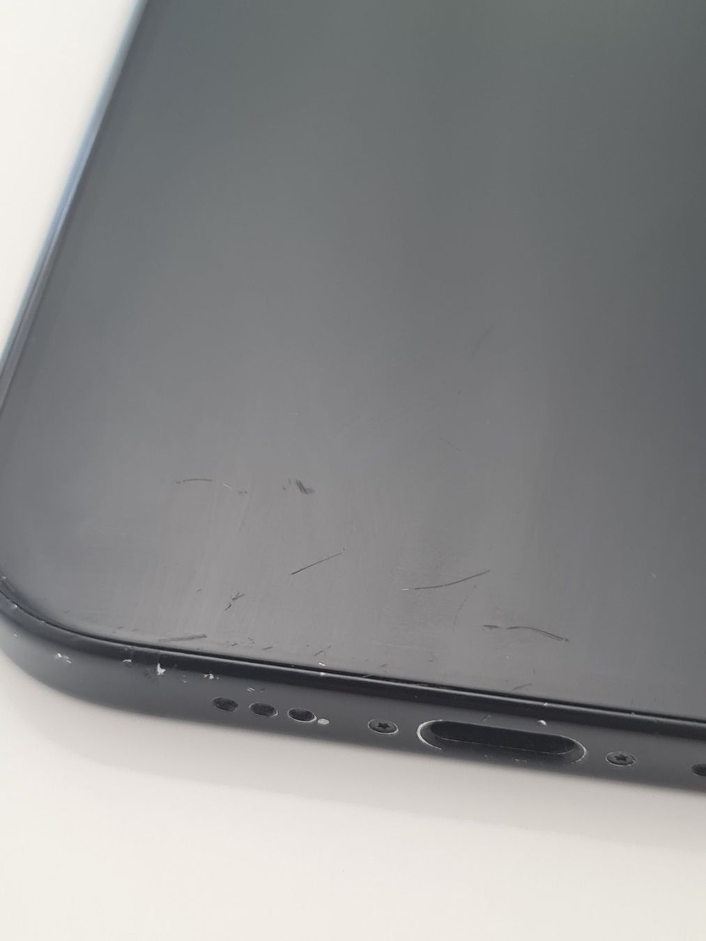 Apple Handys / Smartphones: Iphone 15 126GB Black 2024 – Gebraucht aus Neuchâtel von gae_5dt9 5