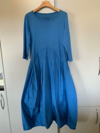 Black Label Sommerkleid NEU - eher M / BW 47 ungedehnt
