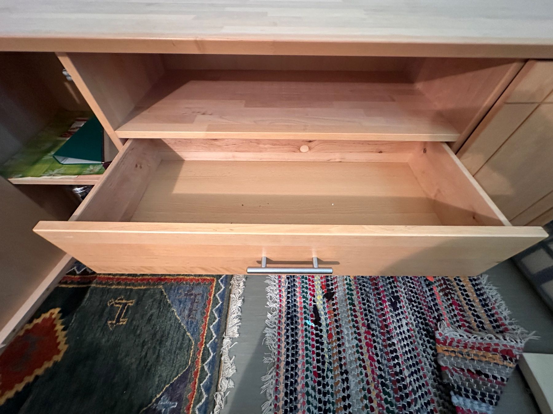 Cassettiere: Moderne Kommode / Sideboard in Buche mit viel Stauraum – Usato da Winterthur venduto da reshoppi 4