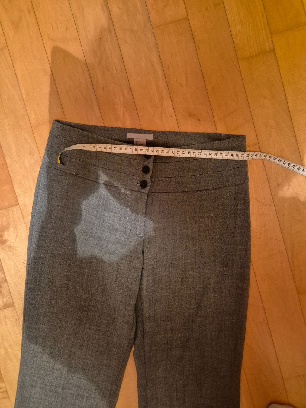 Pantaloni: Graue Stoffhose – Usato da Walenstadt venduto da grischalounge1 2