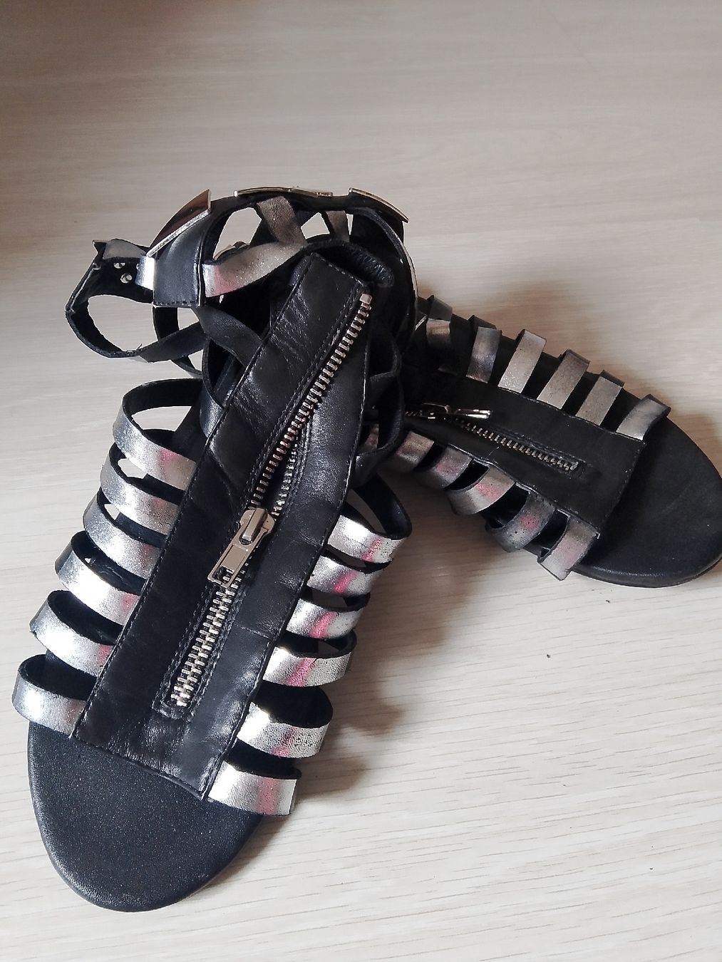 Scarpe da donna: Sandalen  – Usato da Sirnach venduto da Marketeria
