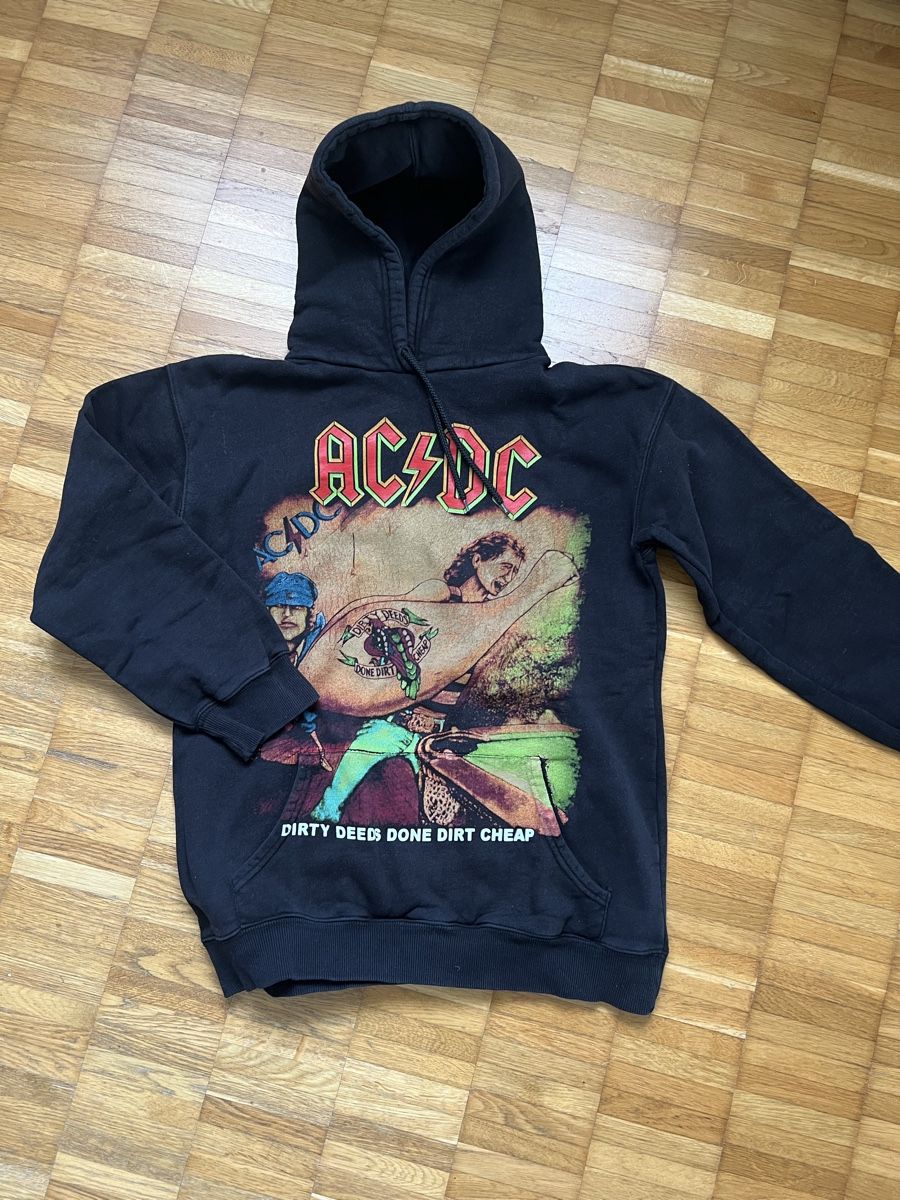 Pullover & Sweatshirts: Originaler AC/DC Pullover – Gebraucht aus Uetendorf von Lucutus-Picard