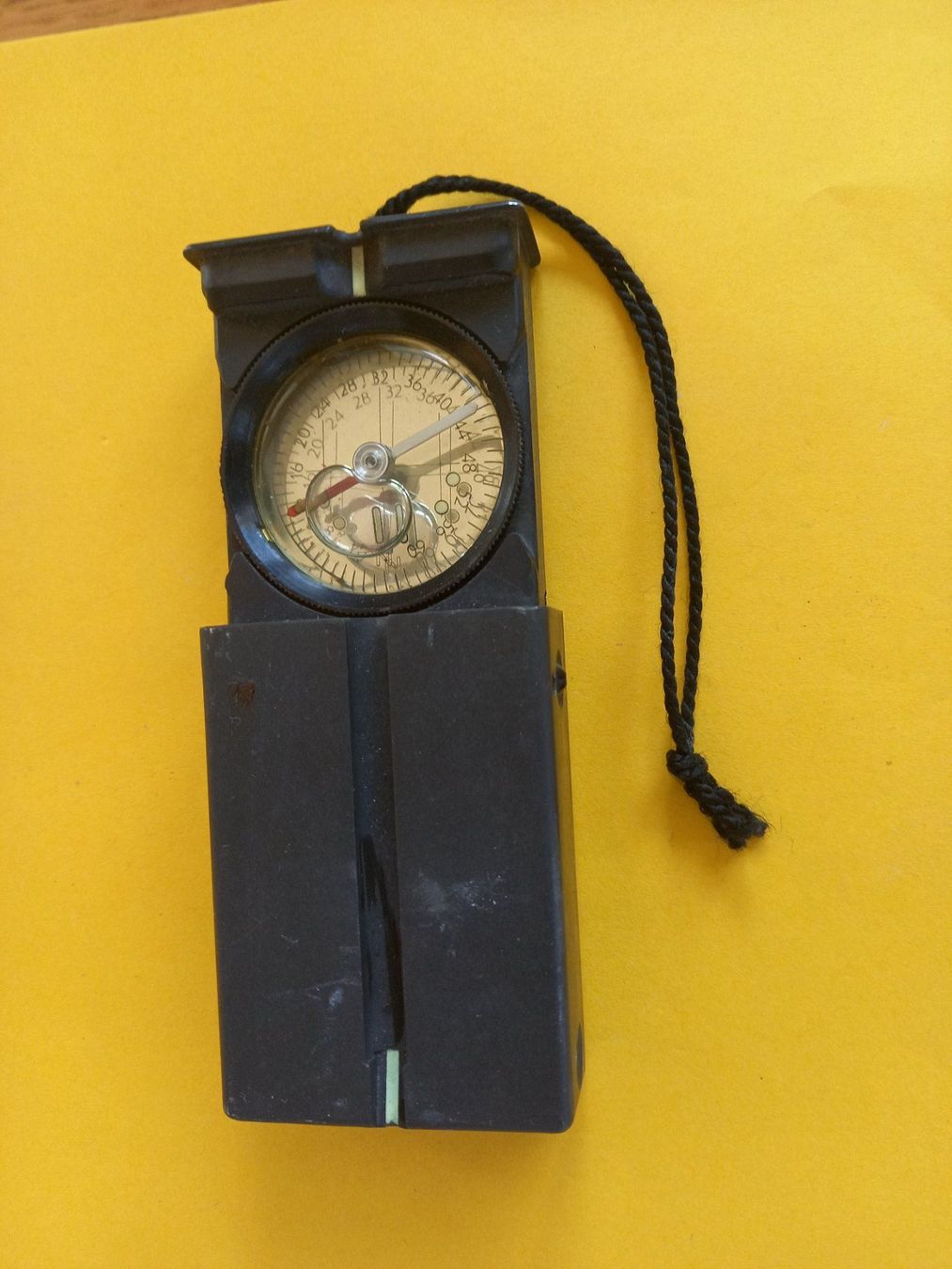 Recta GPS & Messgeräte: Boussole ancienne Recta, Bienne – Gebraucht aus Rossens FR von Souris1