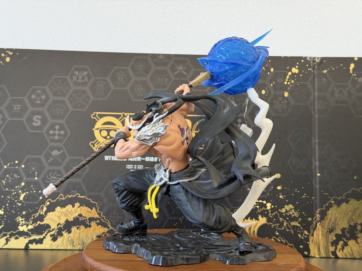 Statuette: One Piece: Statua di Barbabianca - Action Figure – Usato da S. Pietro venduto da nap_9xjt 1
