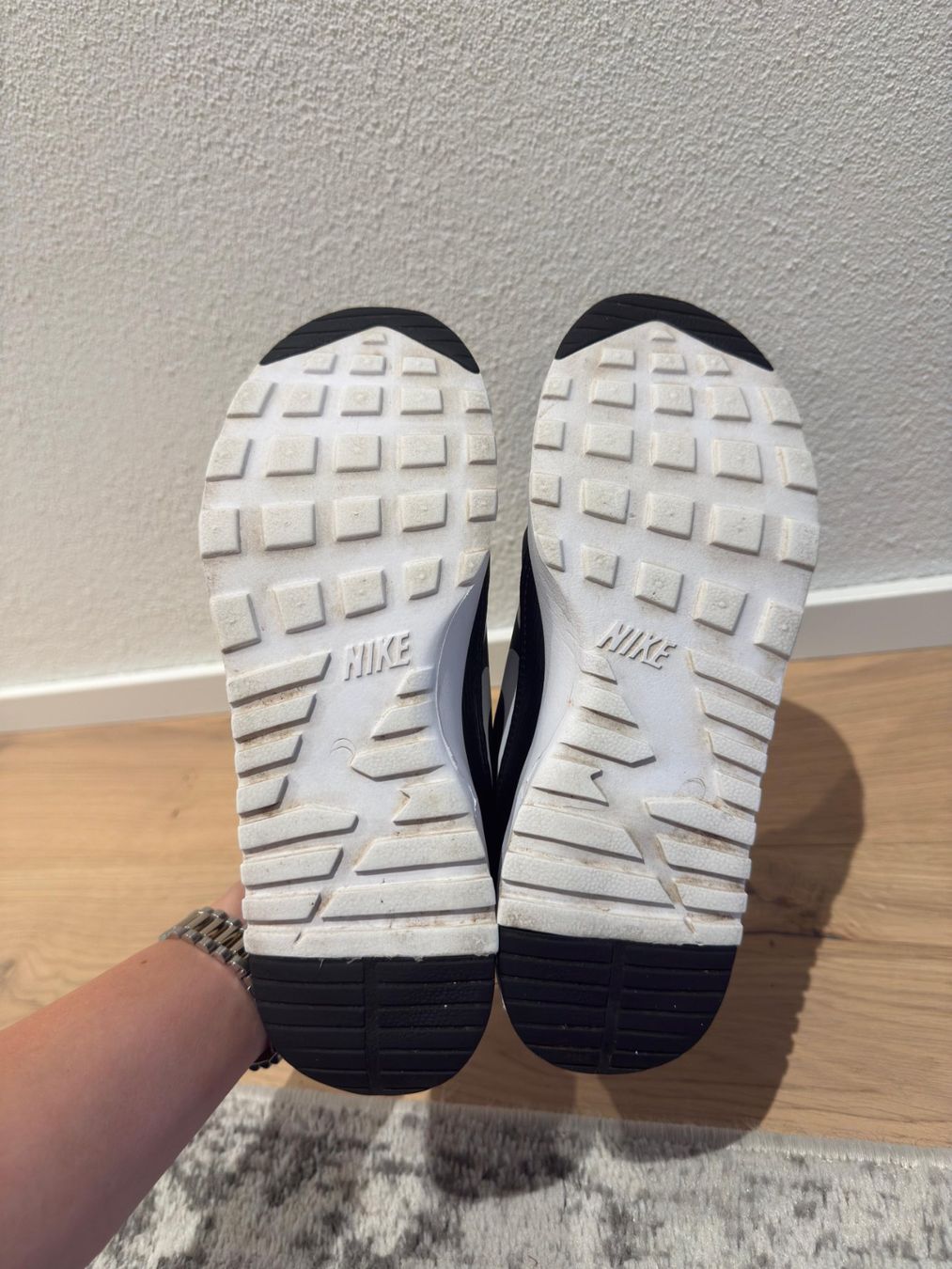Nike Damenschuhe: Nike Schuhe – Neu (gemäss Beschreibung) aus Vaduz von Christina_97 1