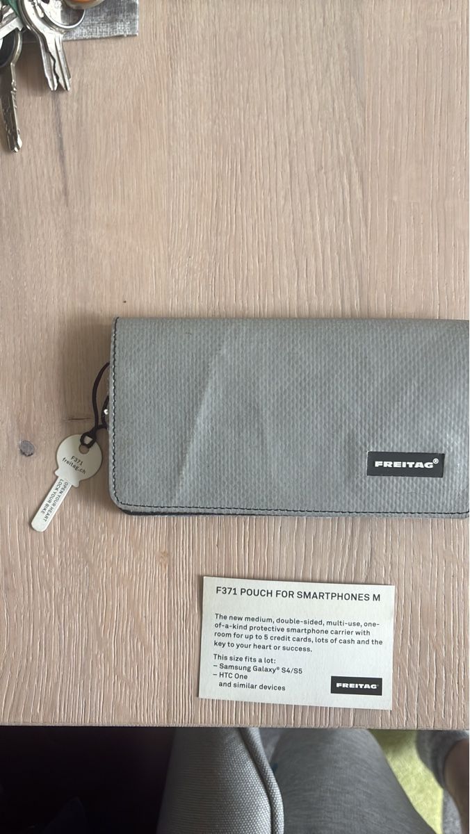 Borse: Freitag Tasche  Smartphone Guter Zustand, – Nuovo (secondo la descrizione) da Zürich venduto da ani_8jg5