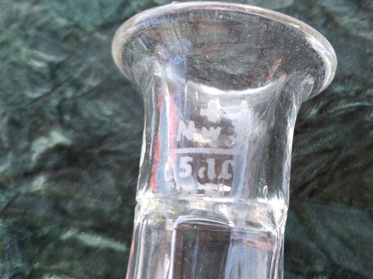 Karaffen: 4 STK GLASKARAFFEN – Gebraucht aus Huttwil von Kunterbuntli 5
