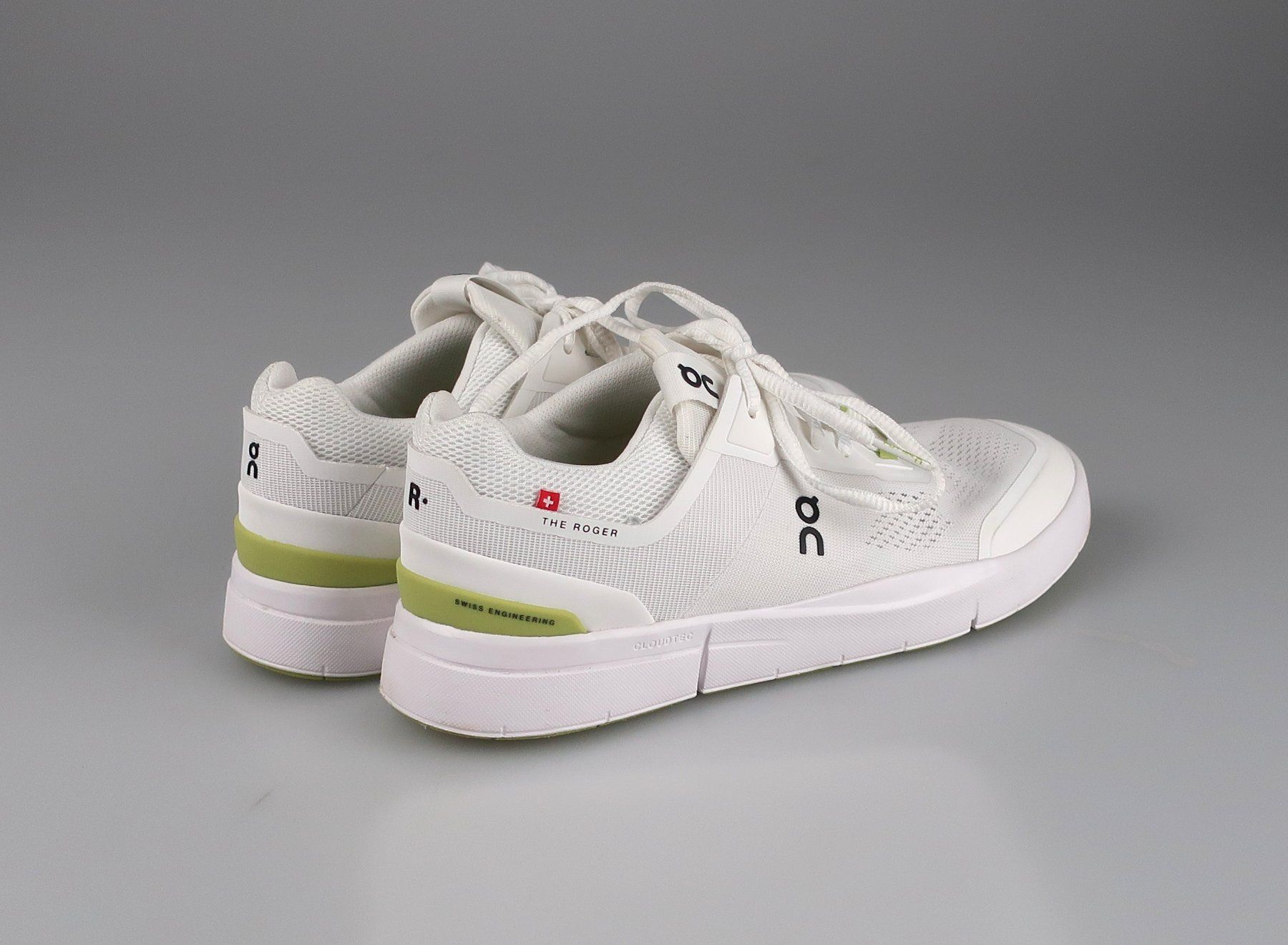 On Scarpe da uomo: Weisse "THE ROGER Spin" Sneakers von ON – Usato da Volketswil venduto da brockipfannenstil 1