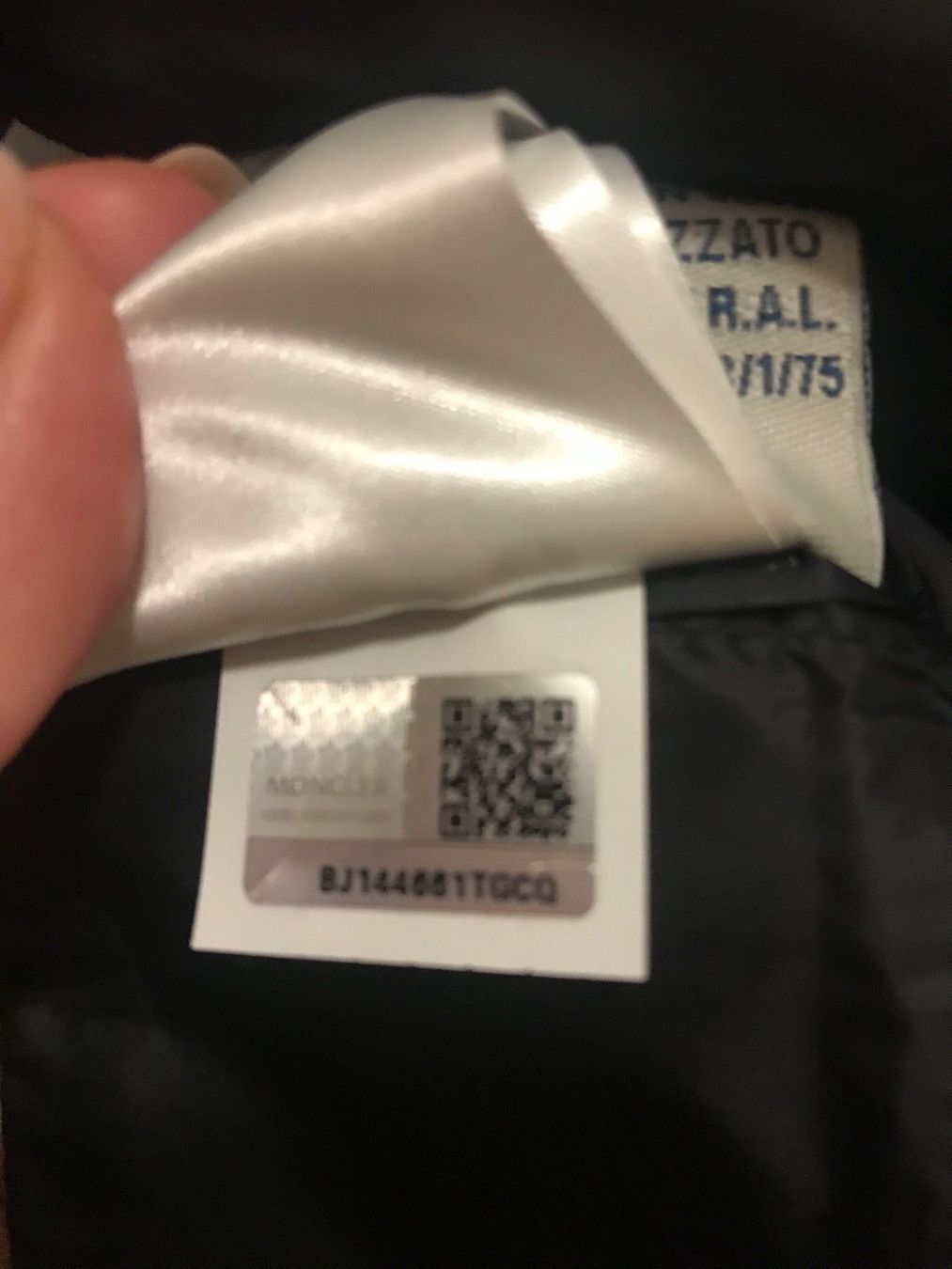 Moncler Cappotti: MONCLER Down Jacket Coat Daunenmantel – Usato da Ebmatingen venduto da dartim 6