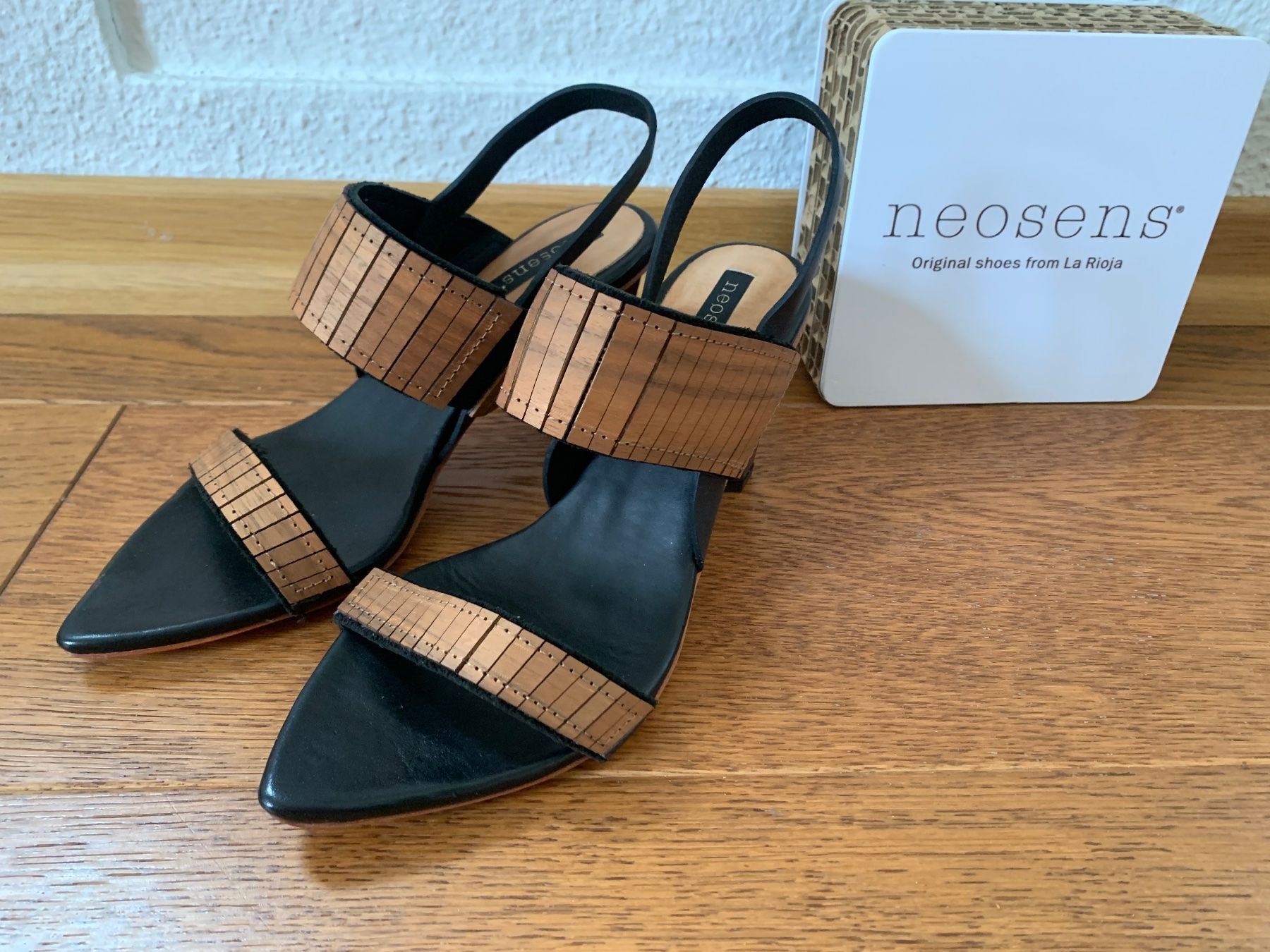 Neosens Damenschuhe: Neosens Perle 3094 wood black Gr.37 – Neu (gemäss Beschreibung) aus Zürich von finsti