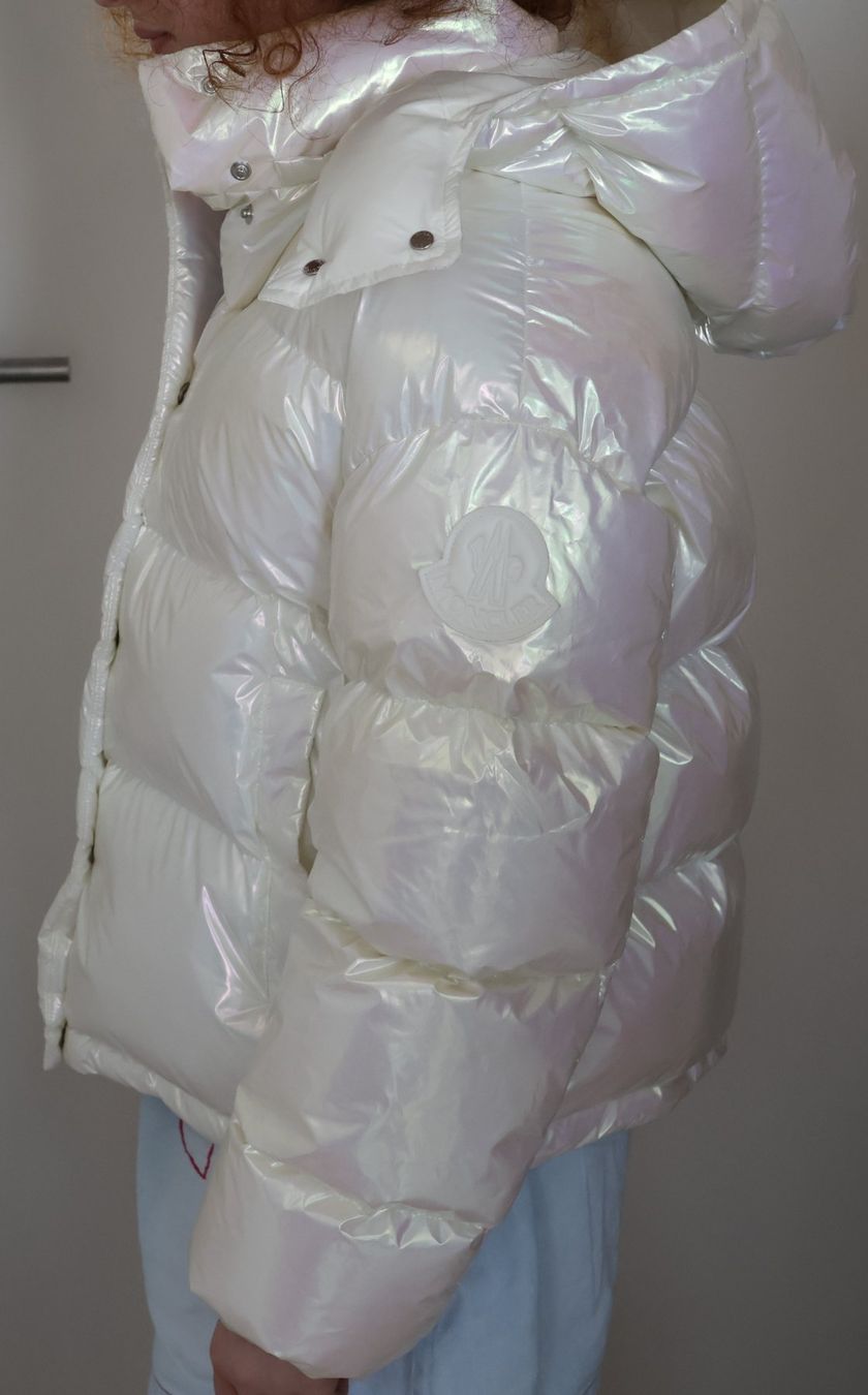 Giacche: DAMEN MONCLER JACKE GRÖSSE 1 – Usato da Balzers venduto da MinimenschMia 1