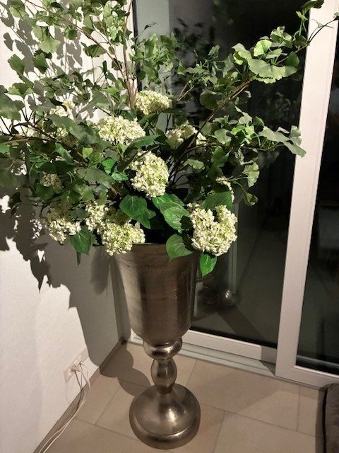 Pflanzen & Samen: Blumentopf mit Kunstpflanzen – Gebraucht aus Breitenbach von trumpetli 1