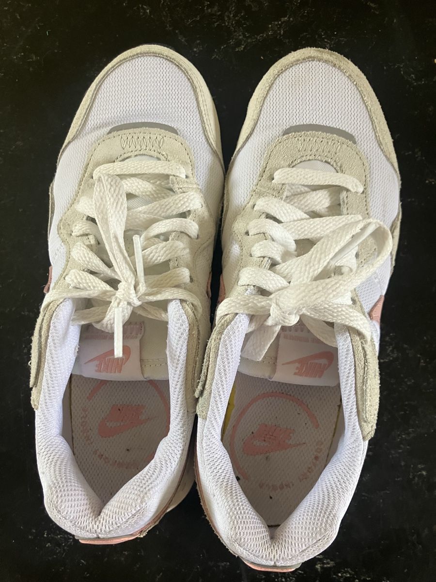Nike Damenschuhe: Coole Sneakers von Nike – Neu (gemäss Beschreibung) aus Bern von JenniferNice 1