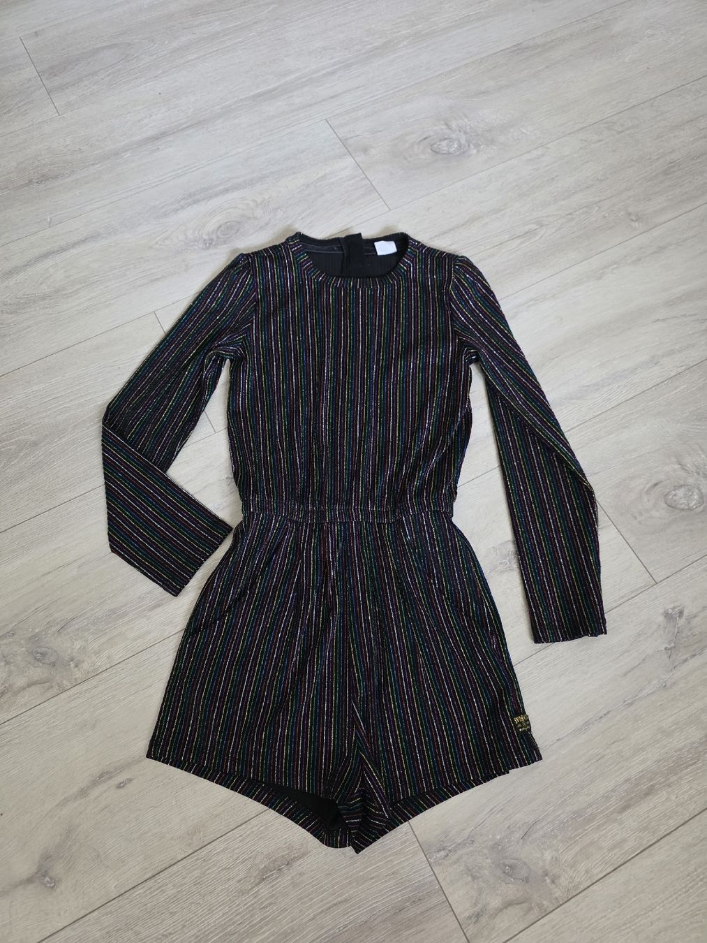 Tute: Glitzer Jumpsuit,134 140, bunt gestreift – Usato da Wigoltingen venduto da Zuckerfee84
