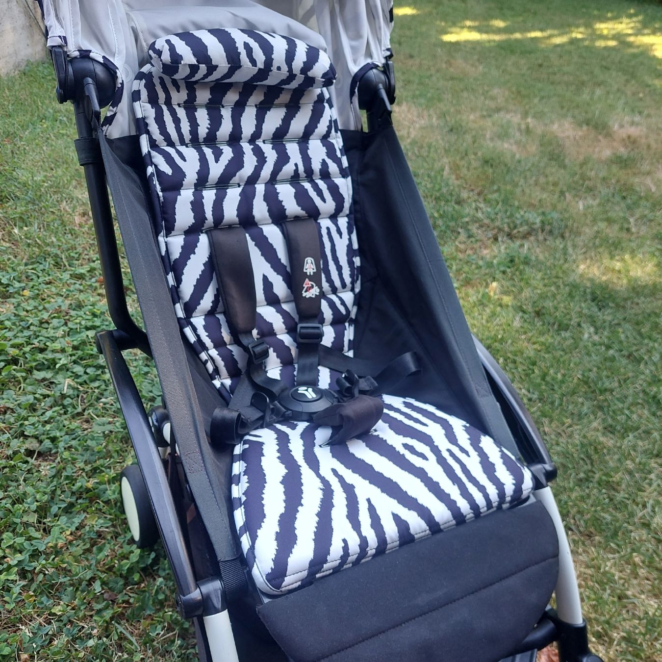Babyzen Kinderwagen: Babyzen Yoyo2 Zebra Collection  – Gebraucht aus Belp von masterdriftking 4