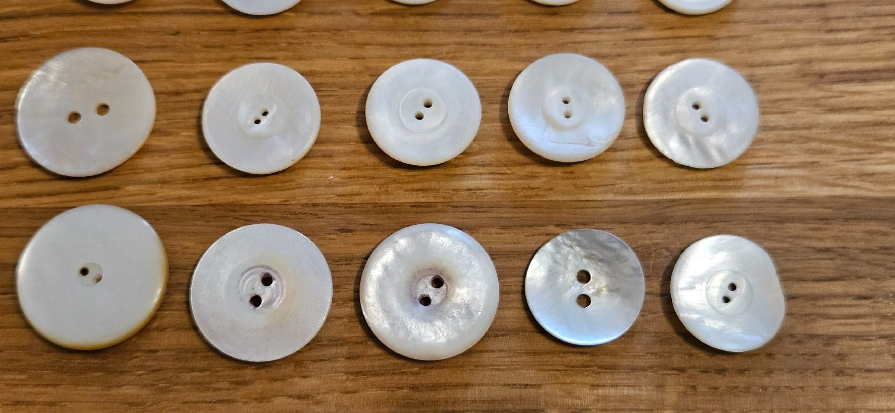 Bottoni: 25 boutons anciens en nacre – Usato da Carouge GE venduto da Lea000 1