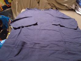 T-Shirt ca. Grösse L, dunkelblau