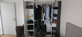 Kleiderschrank