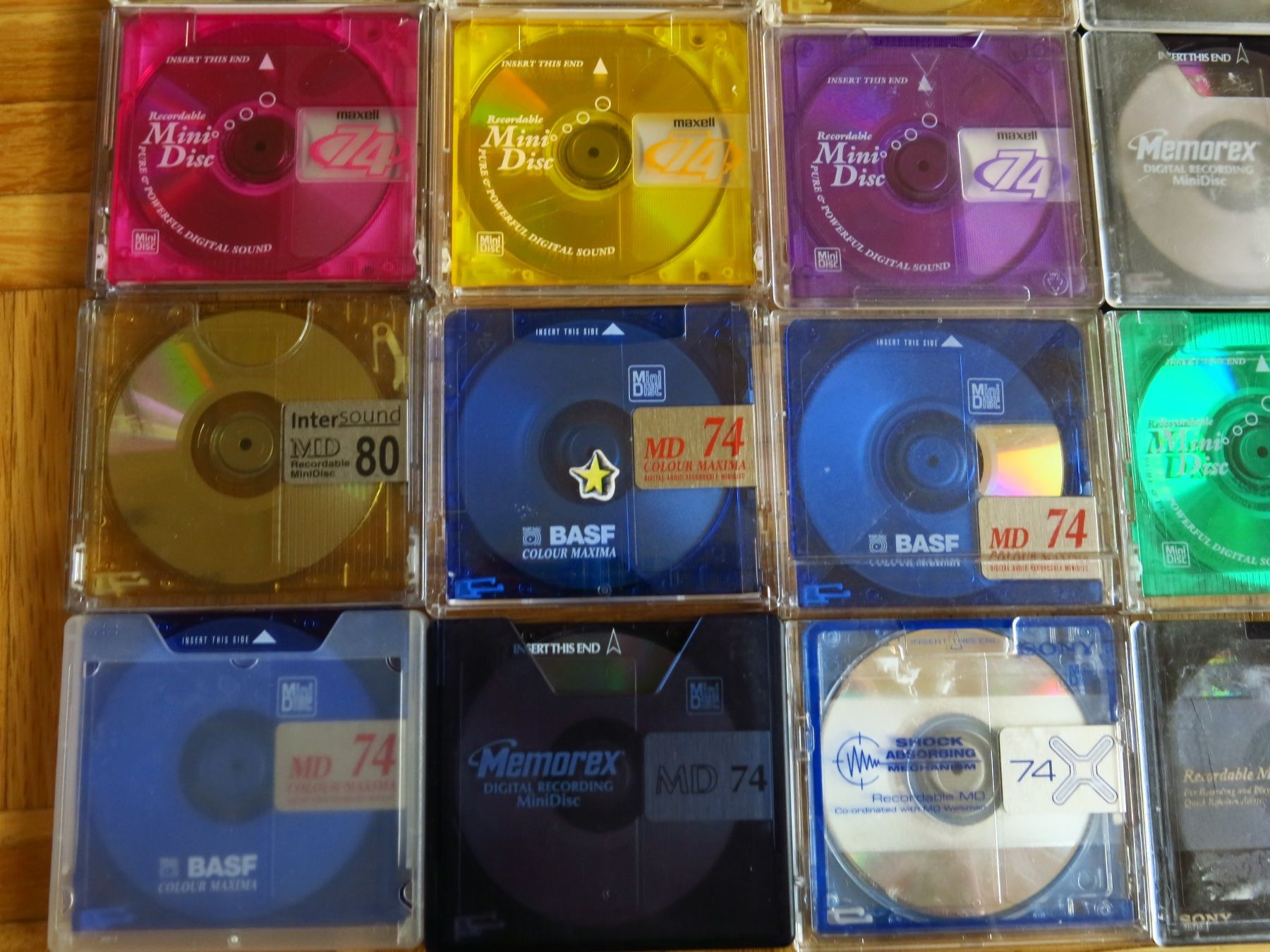 Minidisc: 21 Mini Discs mit Aufbewahrungsbox – Usato da Sargans venduto da Tritonurs 4